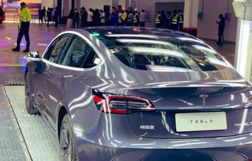 تسلا اولین خودرو کارخانه چین را تحویل داد
