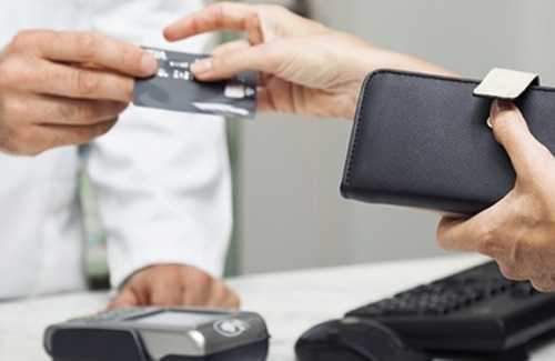 درآمد میلیونی پزشکان، عاملی برای نصب نکردن کارتخوان