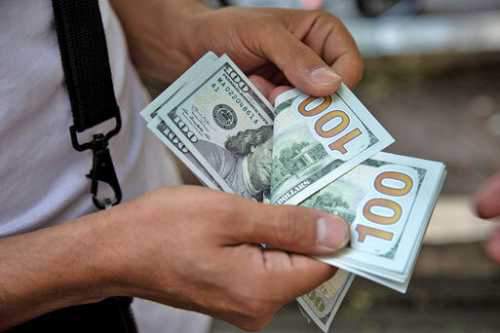 بازار ارز خارج از مدار پیشبینی