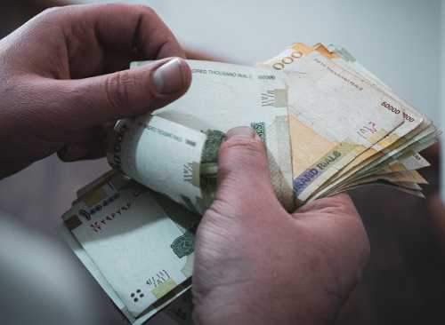 حداقل حقوق کارکنان در سال 99، دو میلیون و 800 هزار تومان