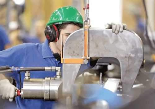 بحث داغ دستمزد منطقه ای