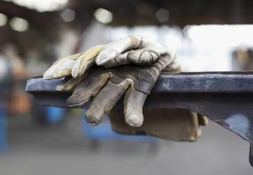 حداقل دستمزد چقدر باید افزایش یابد؟