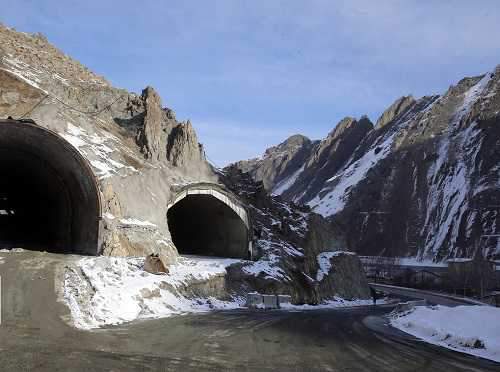 وزیر راه: آزادراه تهران- شمال نزدیک نوروز افتتاح میشود