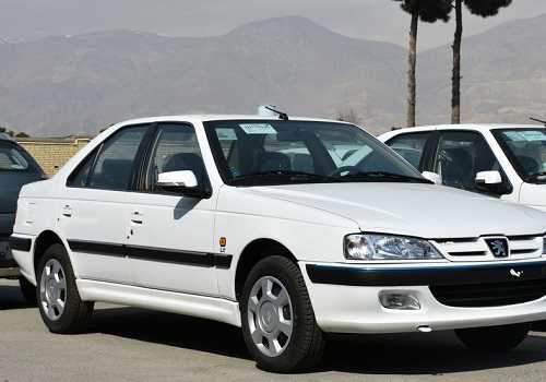 فروش فوری خودرو به نام مردم ولی به کام سوداگران است