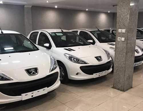 چرا سیاست وزارت صمت برای کاهش قیمت خودرو شکست خورد؟