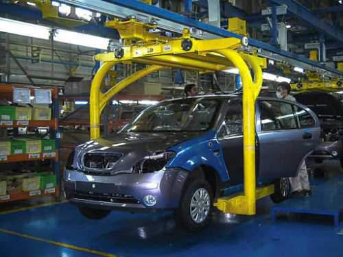 کرونا خودروسازان کشور را تعطیل کرد