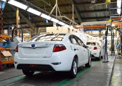 افق نه چندان روشن خودروسازی کشور در سال 99