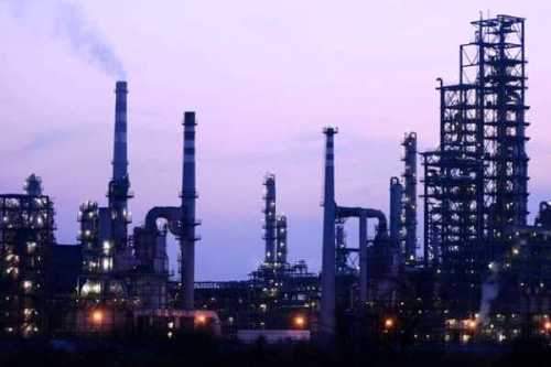 پالایشگاههای نفت جهان تعطیل میشوند