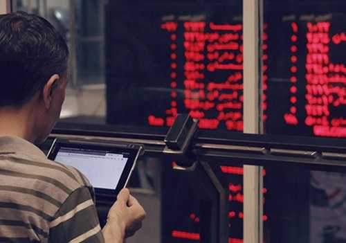 شاخص بورس تهران بر فراز قله تاریخی