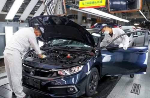 بازگشایی خودروسازان با تردید