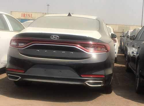 خودروهای هیوندای در بنادر آمریکا منتظر خریدار هستند