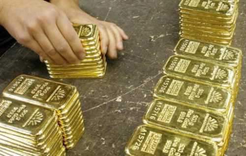 بهای طلا امروز جمعه در بازارهای جهانی