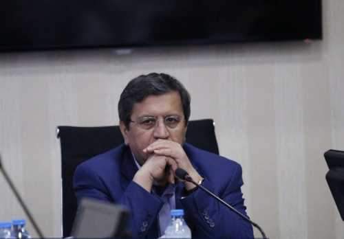 همتی: بازار ارز حالت طبیعی ندارد