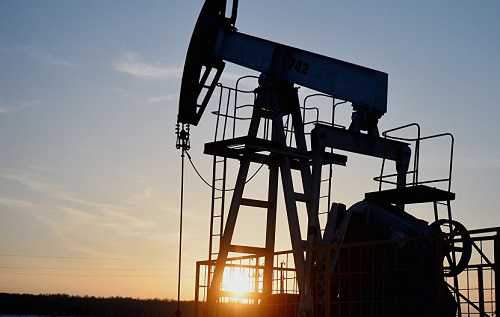 بهای نفت امروز جمعه در بازارهای جهانی