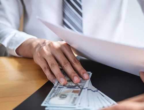هدیه چه زمانی رشوه محسوب میشود؟