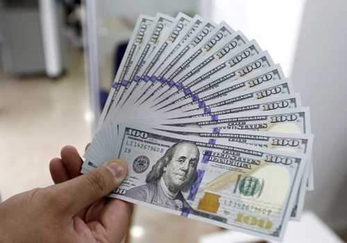قیمت دلار فعلا قصد عقبنشینی دارد