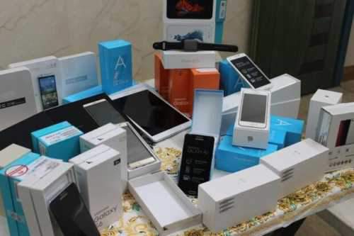 واردات گوشی موبایل بالای 300 یورو همچنان ممنوع است