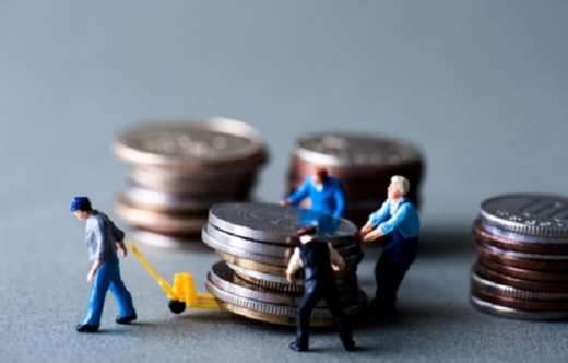 دخل و خرج خانوارها در سال گذشته چگونه بود؟