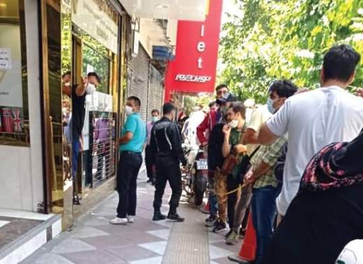 گزارشی از شگردهای دلالان در بازار نزولی ارز
