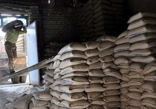 دلال بازی در بازار سیمان هر روز داغتر میشود