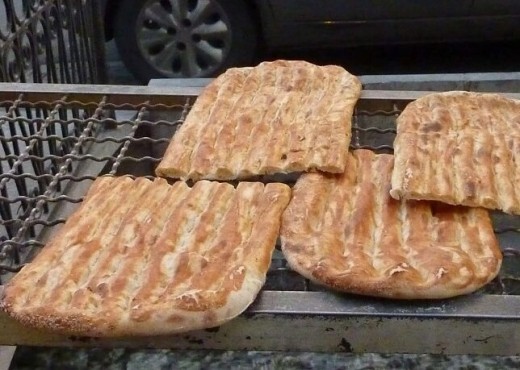 کمفروشی و گرانفروشی در صدر تخلفات نانوایان