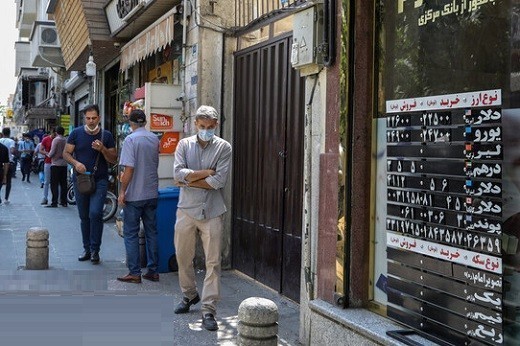 قیمت جدید دلار و یورو در صرافی های بانکی - 10 شهریور 1400