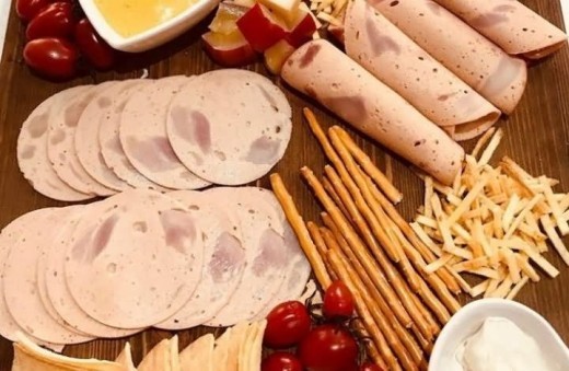 قیمت سوسیس و کالباس از گوشت بالا زد