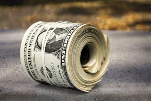 دلیل عقب نشینی قیمت دلار در روز گذشته چه بود؟