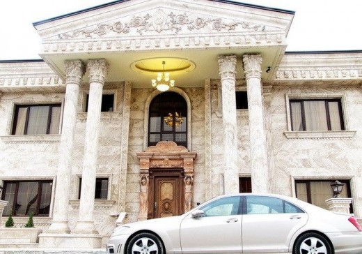  جبران کسری بودجه با اخذ مالیات از لوکس‌نشینان