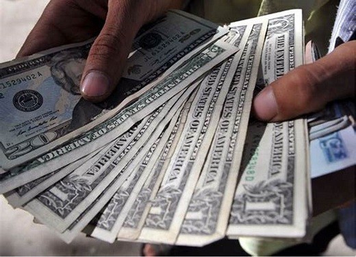 قیمت جدید دلار و یورو در صرافی های بانکی - 20 مهر 1400