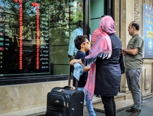 کاهش قیمت ها در بازار سکه و دلار