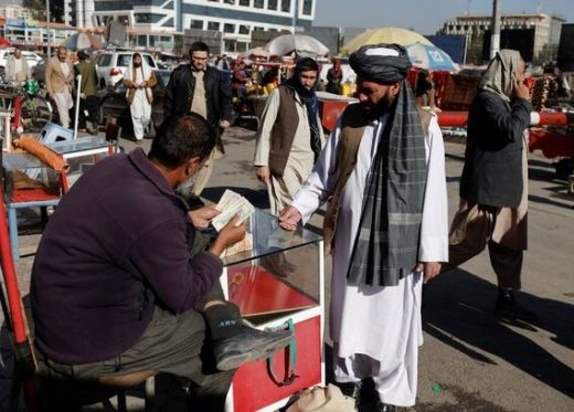 طالبان استفاده از ارز خارجی را در کشور افغانستان ممنوع کرد