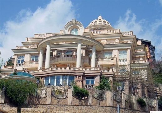 علاقه ثروتمندان به تورم موجود