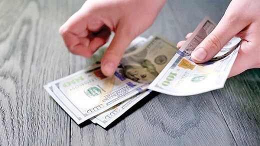 بالاترین قیمت دلار در یکسال اخیر ثبت شد