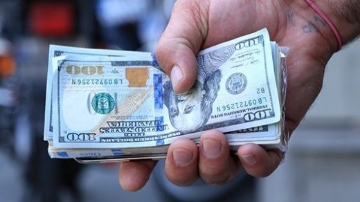 قیمت جدید دلار و یورو در صرافی های بانکی - 30 آبان