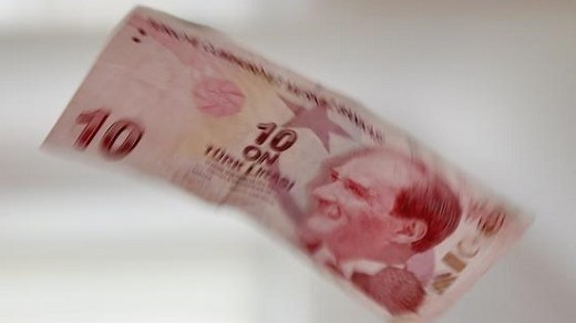 پیگرد قضائی دهها نفر در ترکیه بدلیل پیشبینی سقوط لیر