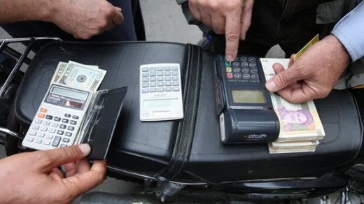 بخشنامه بانک مرکزی بازار دلالان را کساد نکرد