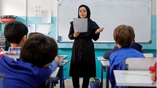 مخالف مطالبات معلمان