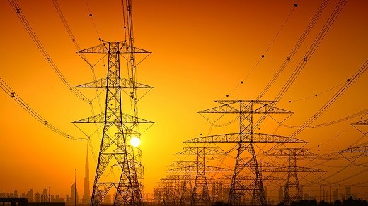 خیز عربستان برای جایگزین شدن برق ایران در عراق