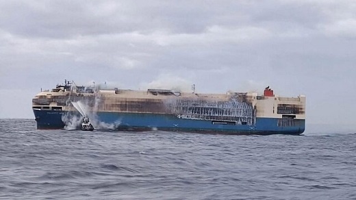 بالاخره کشتی حامل خودروهای لوکس غرق شد