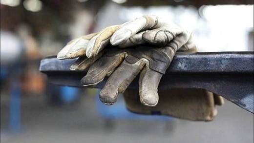 دستمزد كارگران جامانده از اسب تورم