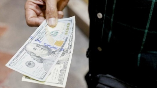 قیمت دلار از صعود بازماند