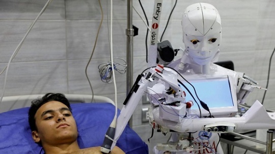 هک رباتهای بیمارستانی چه پیامدهایی دارد؟