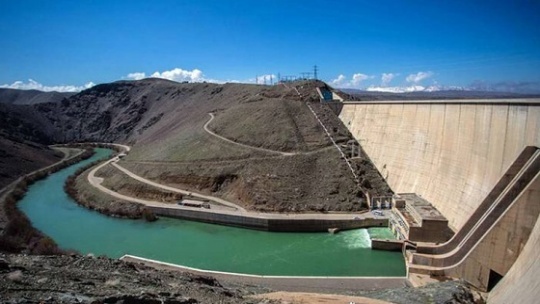 آب سدهای کشور نصف شد