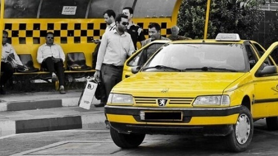 برچسب نرخ جدید کرایه بر روی همه تاکسی‌ها نصب شد