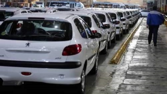 انجمن خودروسازان: قرعه کشی خودرو باید حذف شود