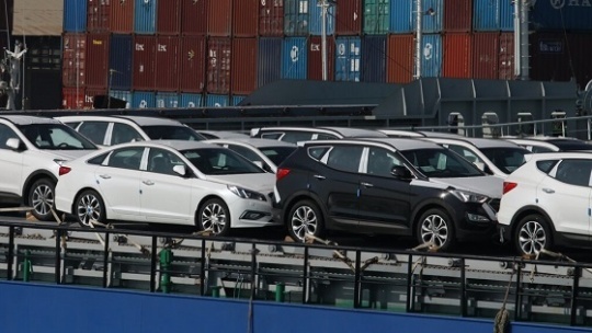 اتحادیه نمایشگاهداران: منتظر سقوط قیمت خودرو باشید