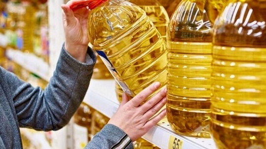 مشکل توزیع روغن خوراکی تا ساعات پایانی امروز برطرف می‌شود