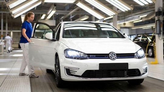 آلمان ضمانت‌های فولکس واگن در چین را رد کرد