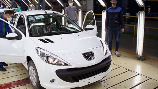 قیمت بازاری خودرو به طور غیرمنطقی بالا است